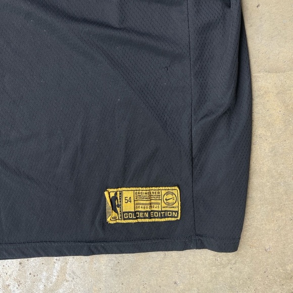 Los Angeles Lakers 24 Kobe Bryant Golden Edition Size 54 Swingman - Picture 5 of 5